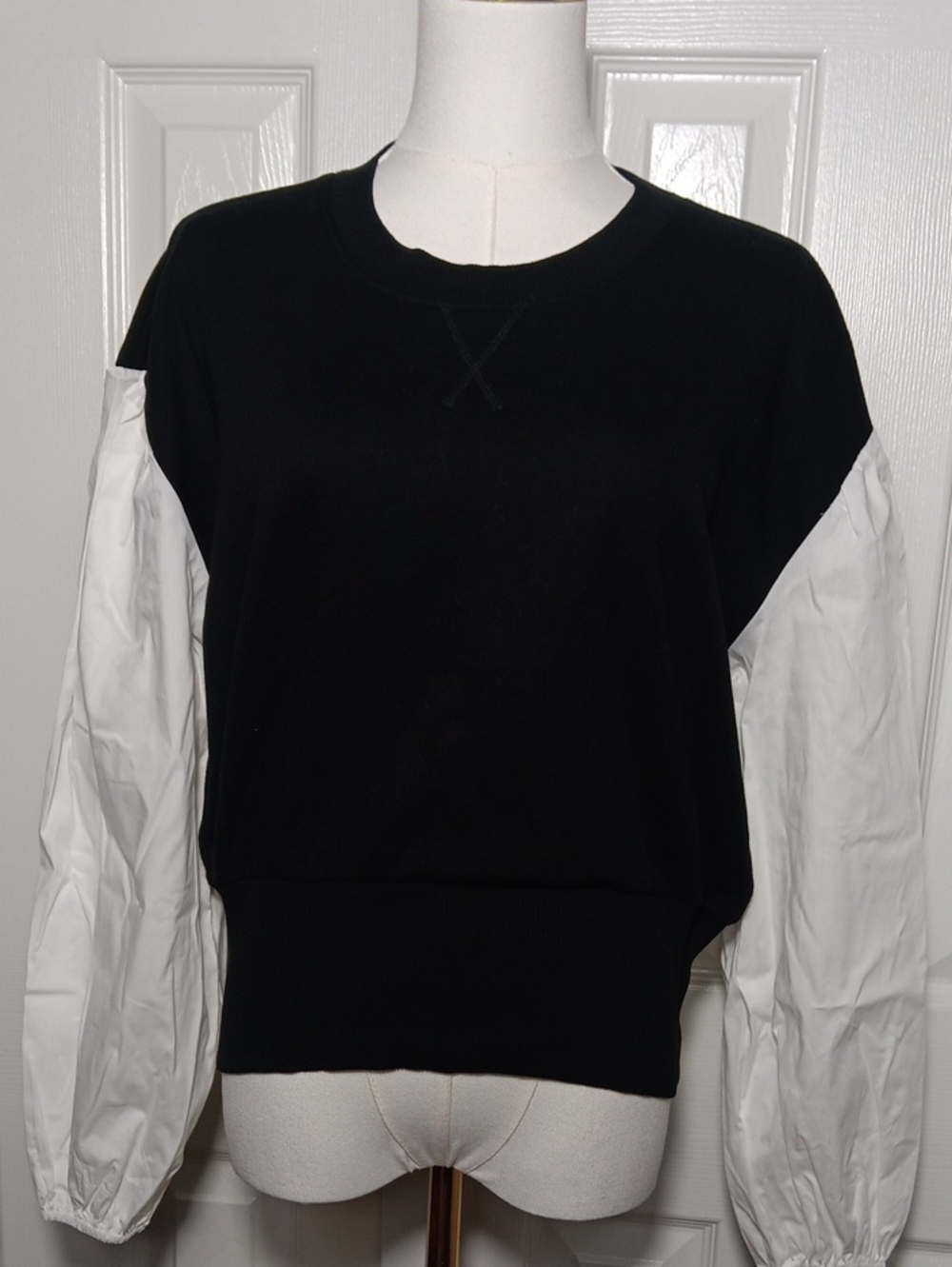 NWT Truth by Republic Black Mixed Media Balloon Sleeve Sweatshirt Medium